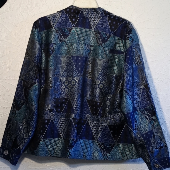 Lot of 2 large jackets - Coldwater Creek, Molly & Max - selling as one lot. - Picture 8 of 13